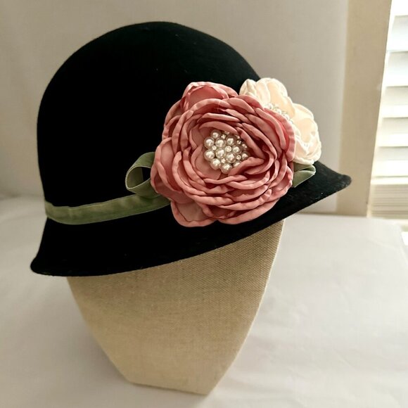 Elegant Wool Felt Cloche Bucket Hat Embellished With Satin Flowers Special Event - Picture 14 of 16